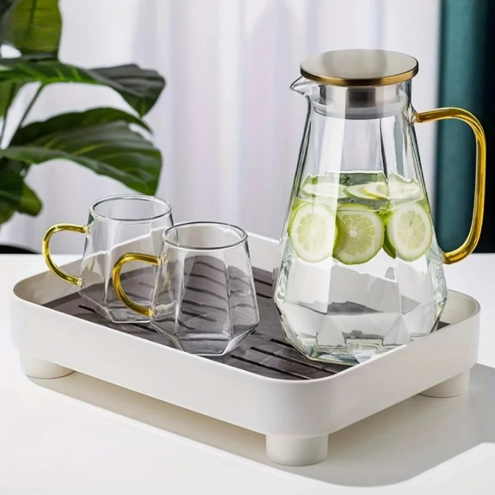 carafe-à-eau-en-verre